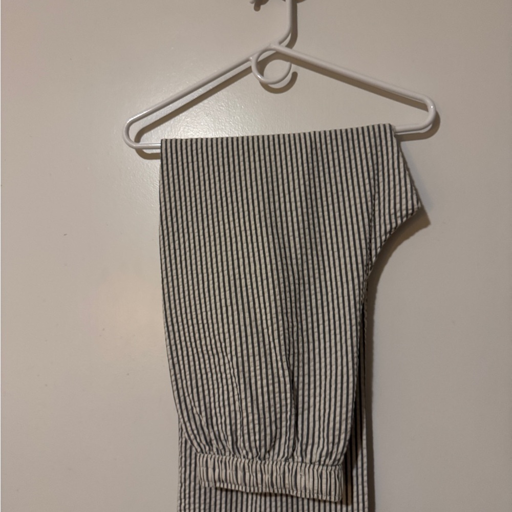 Striped Chic Women’s Pant
